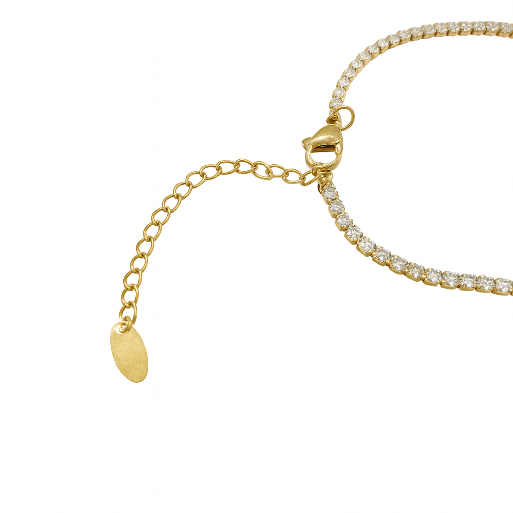 Gold bracelet with diamond