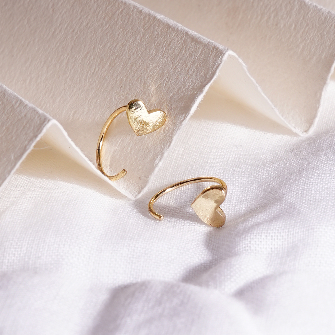 Gold heart-shaped earrings 