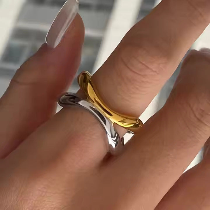 Molten Twist Mixed-Metal Crossover Ring