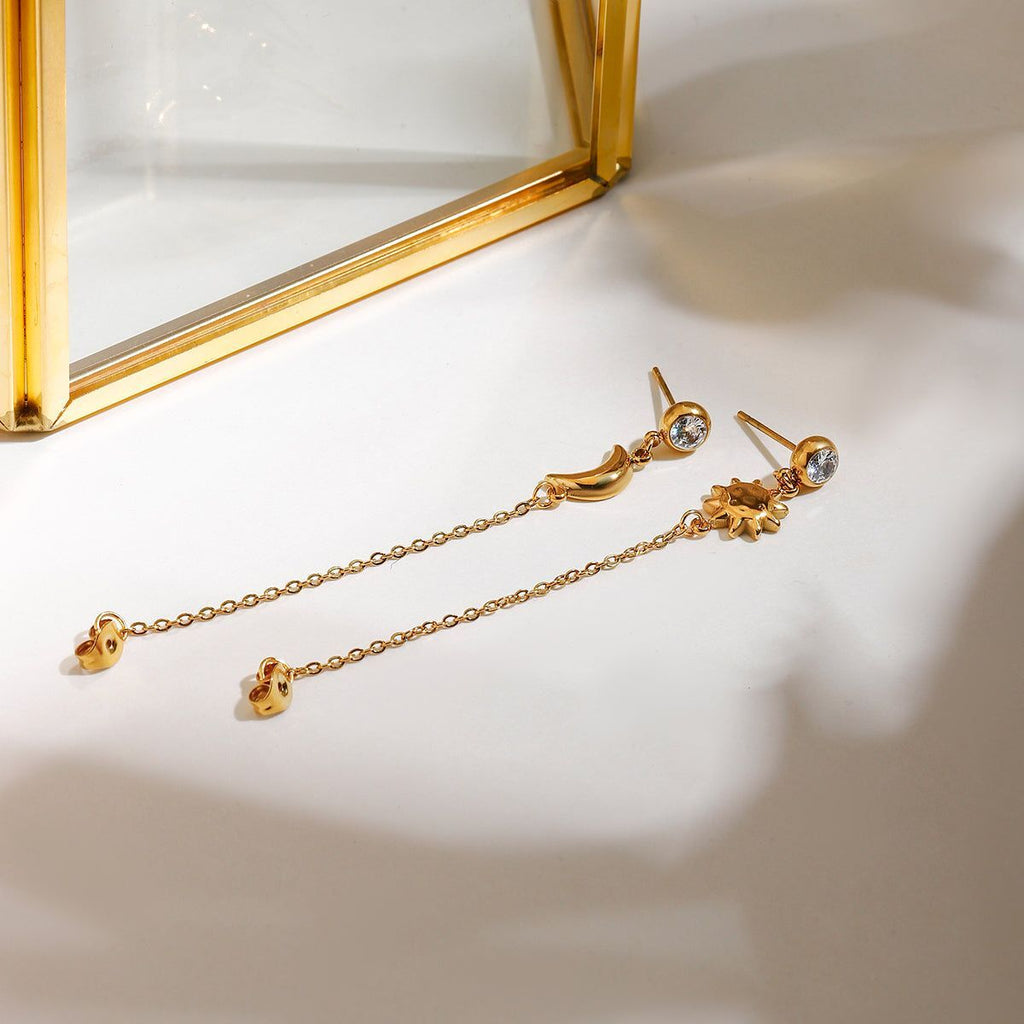 Celestial Chain Sun & Moon Gold Dangler
