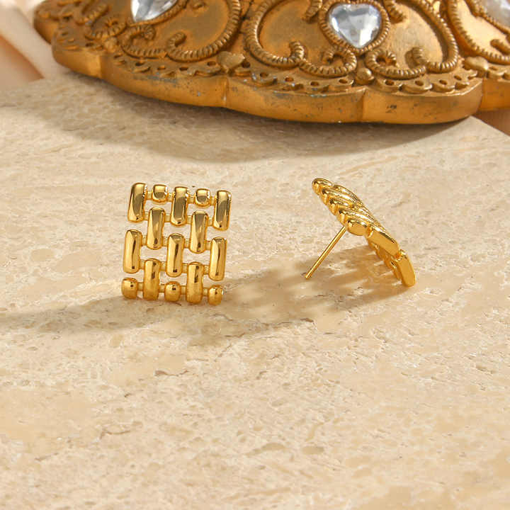 Jovi Bold Stud Earrings