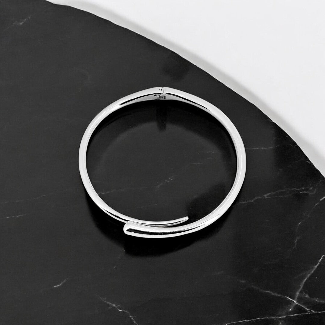 Silver choker necklace