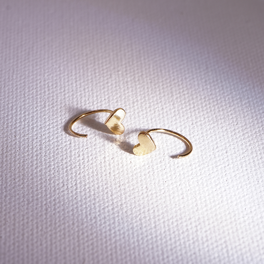 gold stud  earrings